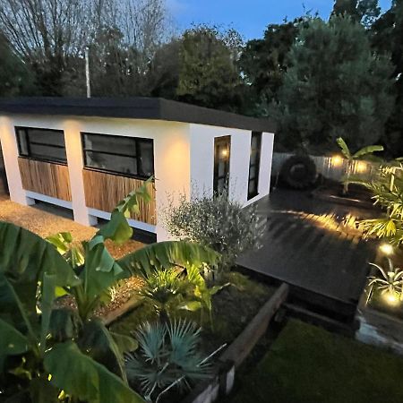 River Guest House With Jacuzzi Fire And Boat Hire Staines-upon-Thames Exterior foto